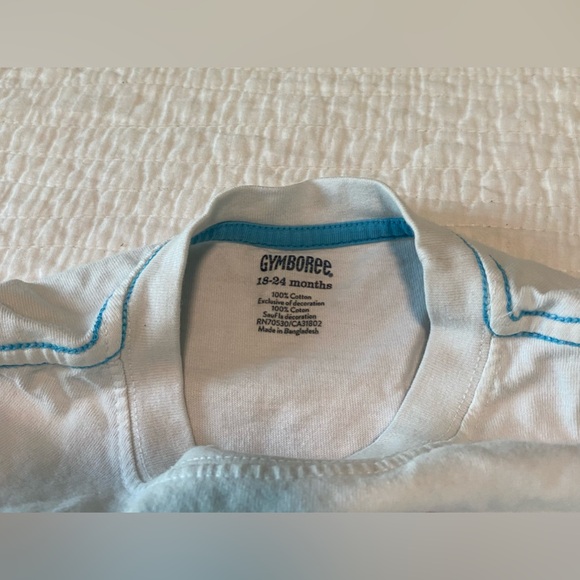 Bundle of Two Gymboree Shirts and One Old Navy Dinosaur Shorts, 18-24 Months, 2T - Picture 6 of 10
